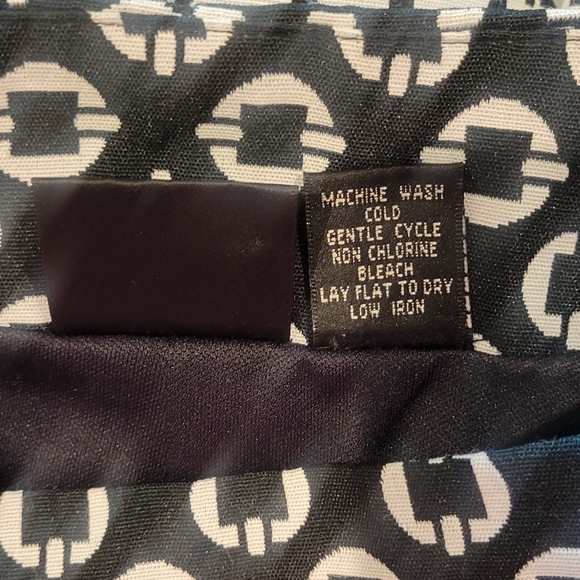 Tailor B. Moss ~ Black/Gray Graphic Print Skirt - Picture 5 of 5